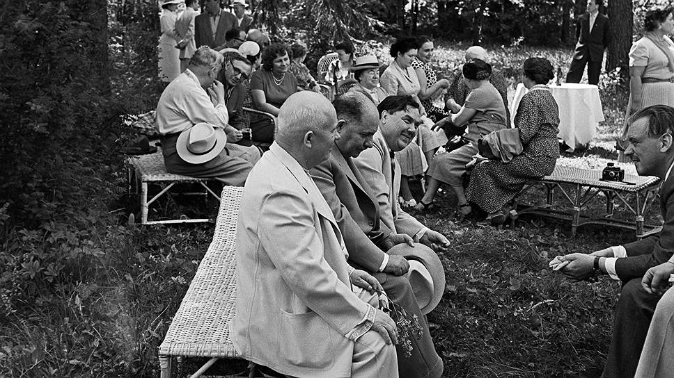 Встреча советского правительства с писателями, художниками и композиторами, 1957 год